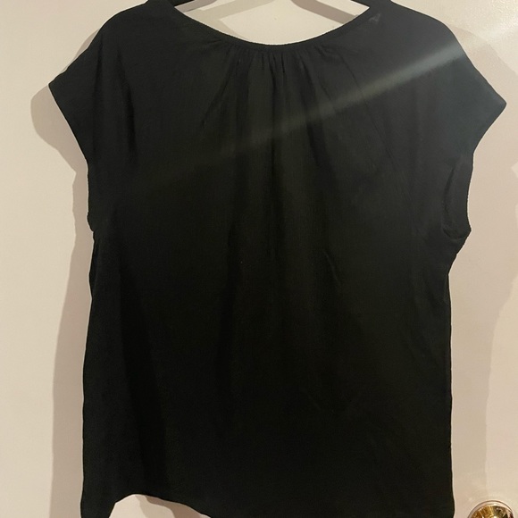 Casual Black Top - Picture 4 of 4